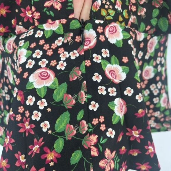 Topshop Women's Capelet Short Sleeve Floral Print Ruffle Top Blouse Black Size 4 - Picture 8 of 13